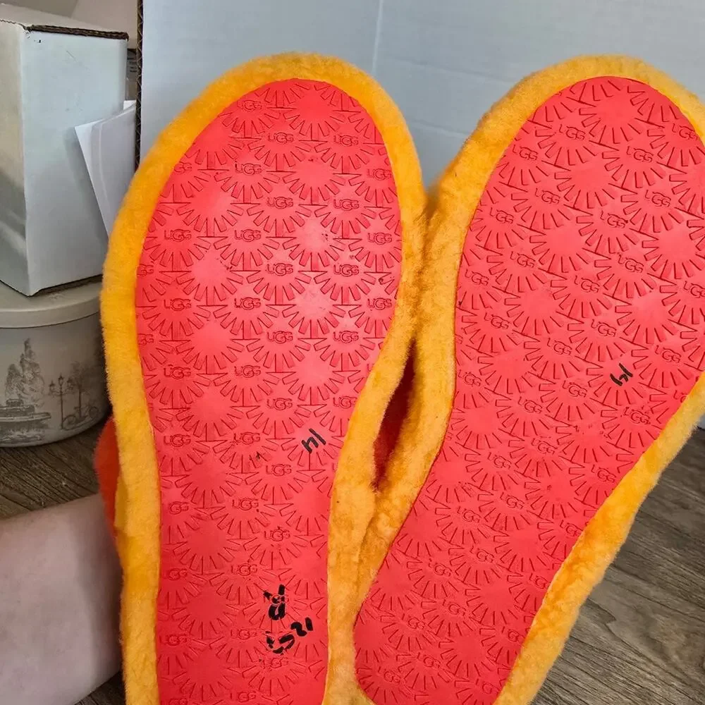 UGG Kids' Oh Yeah Slide in the 